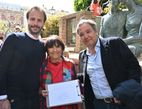 Alberto Gilardino ha firmato oggi ad Alassio la piastrella del Muretto a lui dedicata