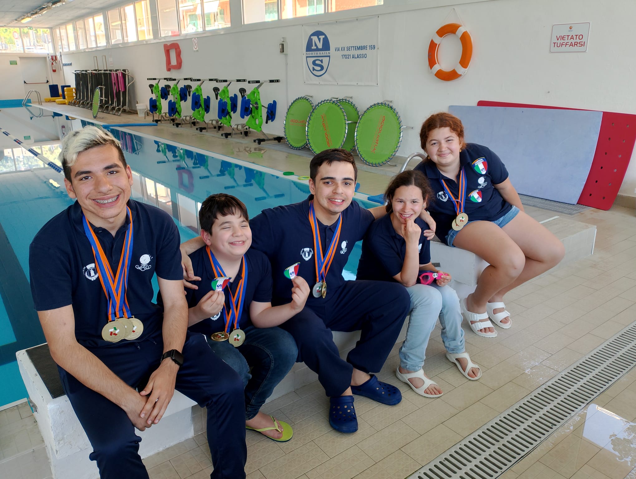 Pioggia di medaglie per i giovani atleti di Gesco Nuoto Alassio ai Campionati Nazionali CSI a Lignano Sabbiadoro